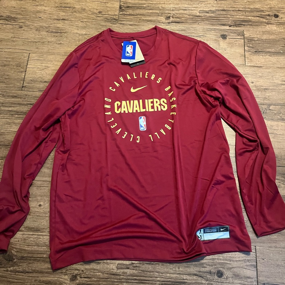 Cavs nike shirt